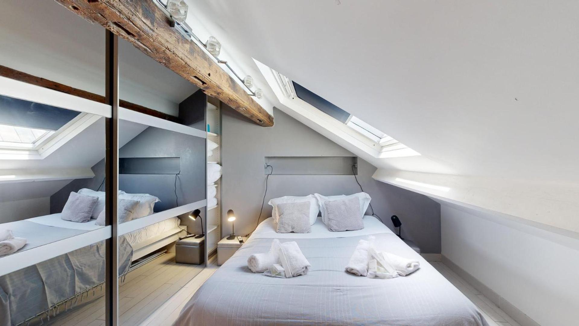 Bluestay 201 - Superb In